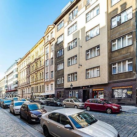 Cozy Old Town Stay - 1-Bedroom Apartment Прага Екстер'єр фото