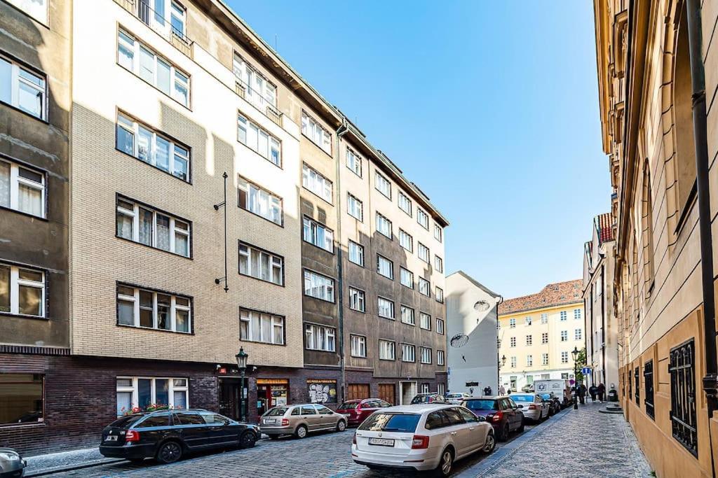 Cozy Old Town Stay - 1-Bedroom Apartment Прага Екстер'єр фото